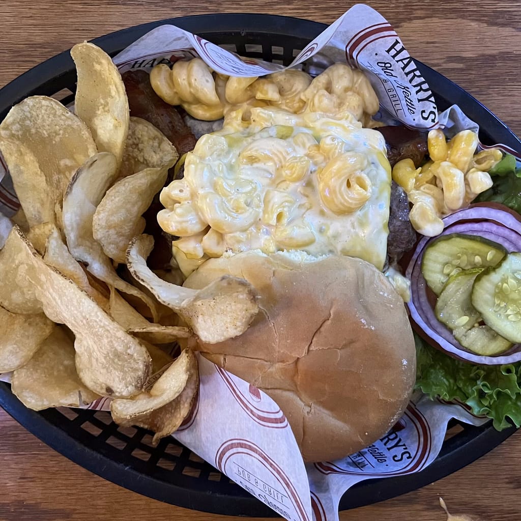 Harry's Mac and Cheese Burger