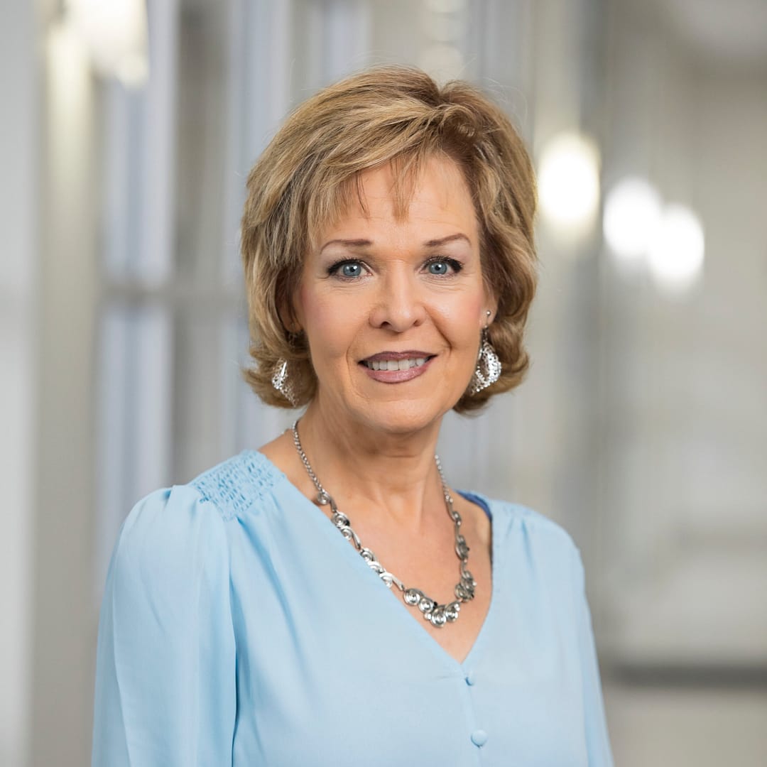 Sharon Kuhn offers leadership coaching and training.
